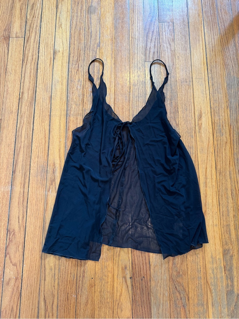Minimale Animale Black Sheer-Panel Tie-Front Tank